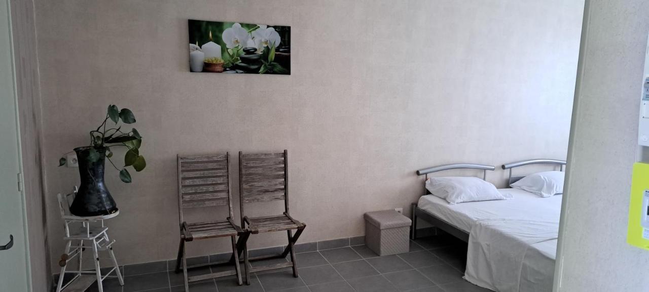 Super Appartement เลอ ซูเตอร์เรน ภายนอก รูปภาพ